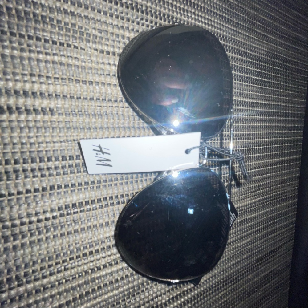 Brand new aviator style HM sun glasses